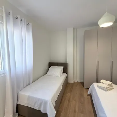 Andrea * Durrës